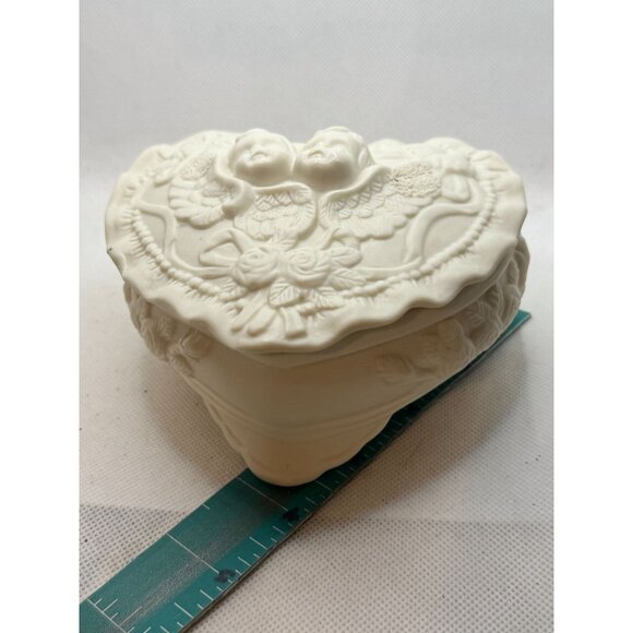 Heart-Shaped Ceramic Trinket Box With Cherub Design & Lid 5x5 Inches Cream White - Picture 2 of 7
